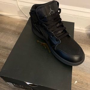 Air Jordan 1 GS Black 7